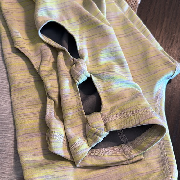 Old Navy 2pc Workout Set - Picture 2 of 4